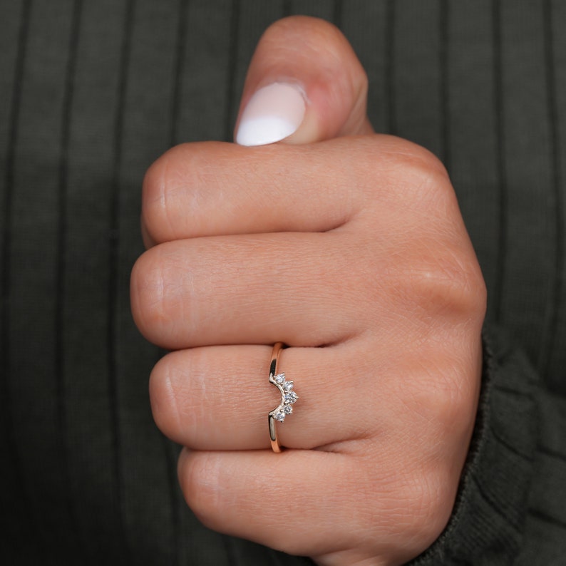Lab Grown Diamond Curved Chevron Nesting Ring