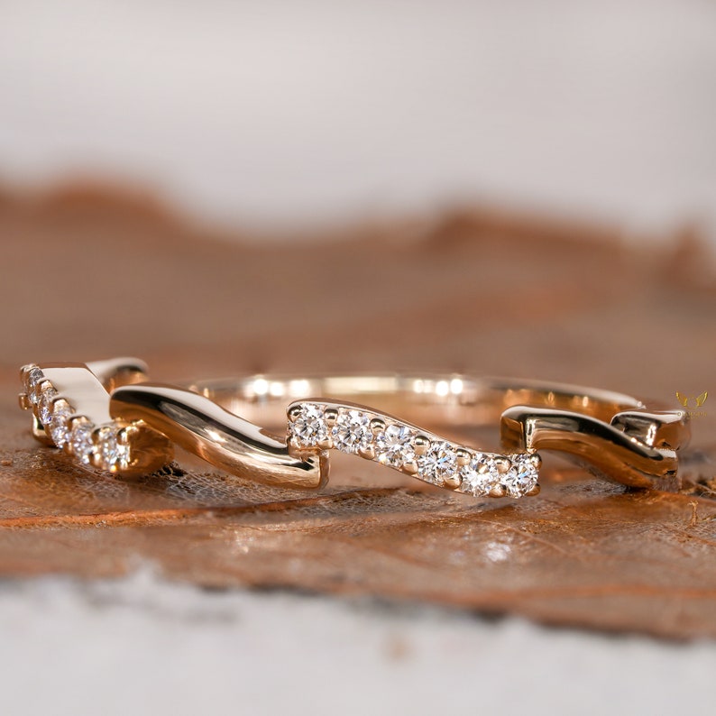 14K Gold Pave Lab Diamond Wavy Zigzag Stacking Ring