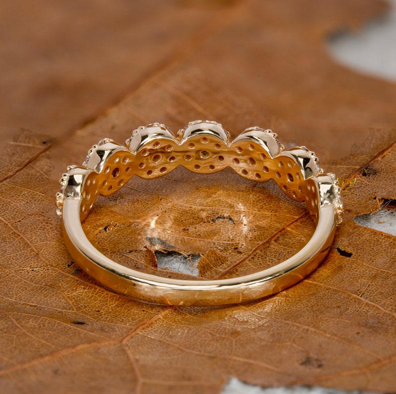 Lab Grown Diamond Band,Floral Wedding Ring,Minimalist Stacking Ring for Women,Flower Eternity Band,Anniversary Ring For Wife