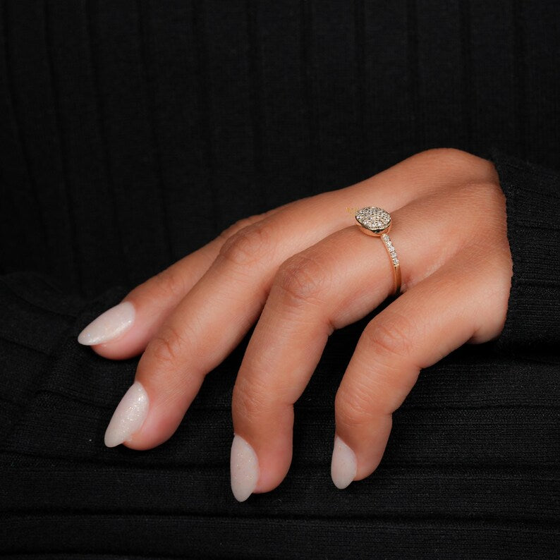 Oval Lab Grown Diamond Signet Ring in 14K Yellow Gold