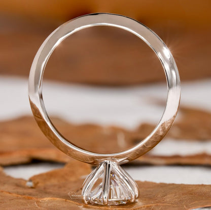 Round Lab Diamond solitarire Engagement Ring