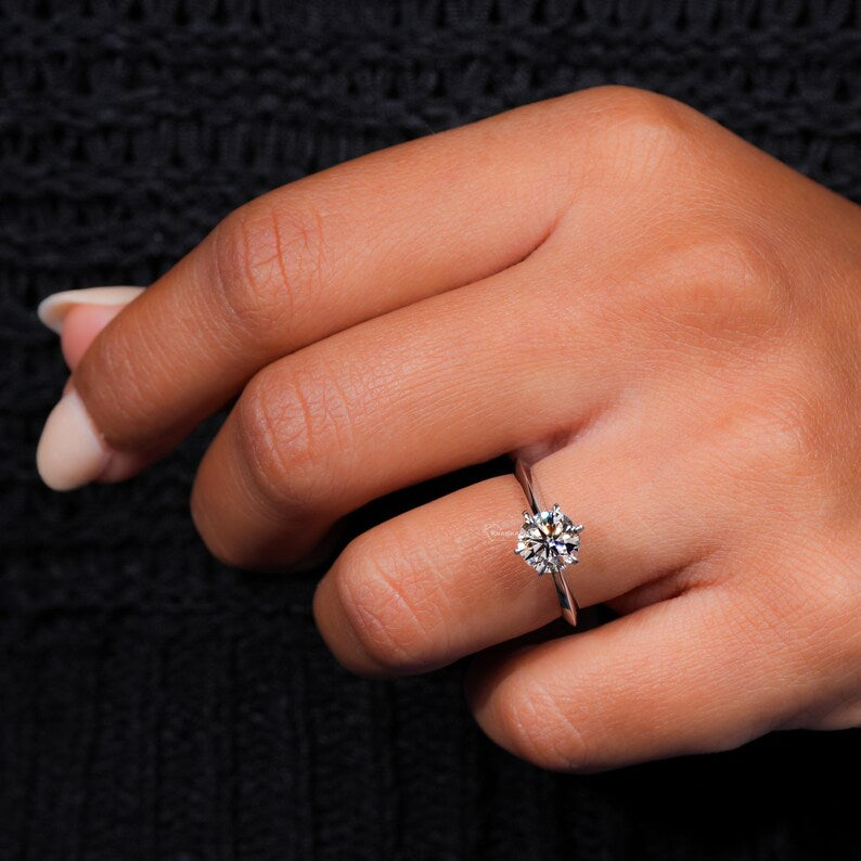 Round Lab Diamond solitarire Engagement Ring
