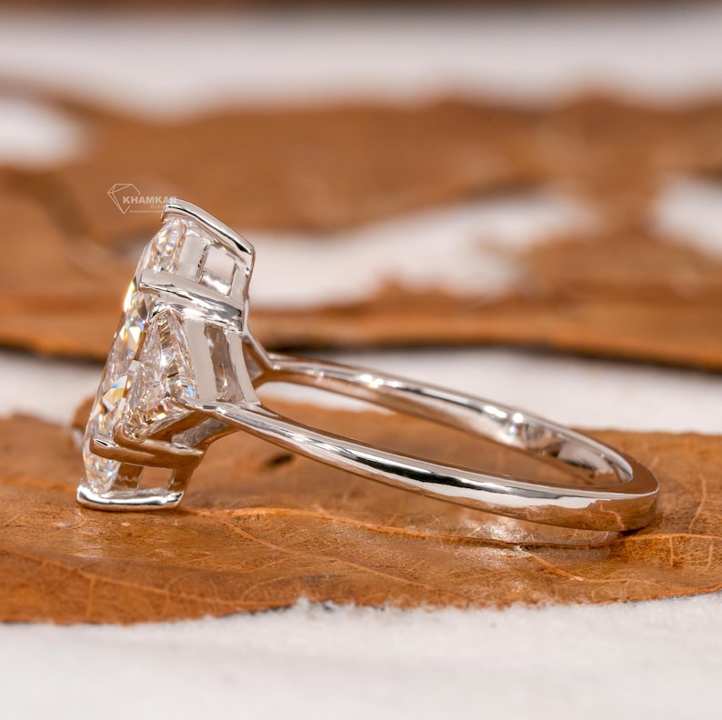 IGI Certified Marquise Lab Grown Diamond Ring,3 Stone Engagement Ring,Side Trilliant Diamonds,White Gold Wedding Ring,Anniversary Gifts