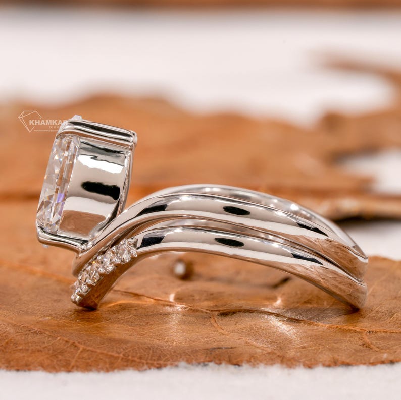 Oval Solitaire Engagement Ring With Curved Wedding Band,Lab Grown Diamond Bridal Sets,Wedding Bridal Sets,Oval Diamond Ring Set,Gift For Her