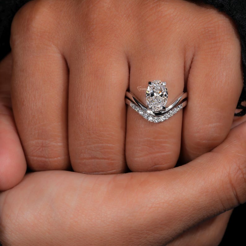 Oval Solitaire Engagement Ring With Curved Wedding Band,Lab Grown Diamond Bridal Sets,Wedding Bridal Sets,Oval Diamond Ring Set,Gift For Her