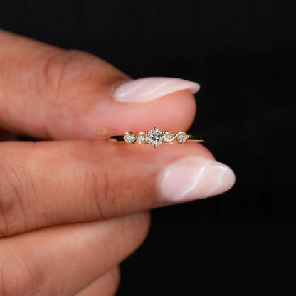 5 Stone Lab Diamond Ring – Minimalist Gold Wedding Band