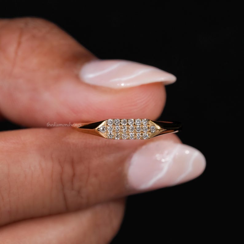 Lab Grown Diamond Pave Signet Ring – 14K Gold Minimal Pinky Ring