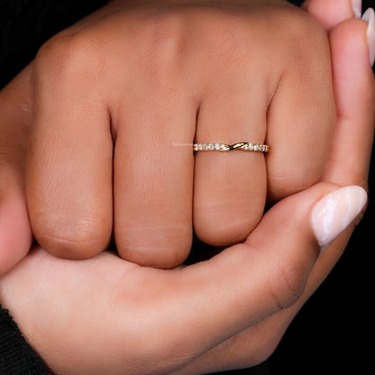 Round Lab Diamond Twisted Half Eternity Band