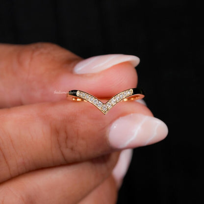 V Shape Lab Diamond Band Chevron Wedding Ring for Women