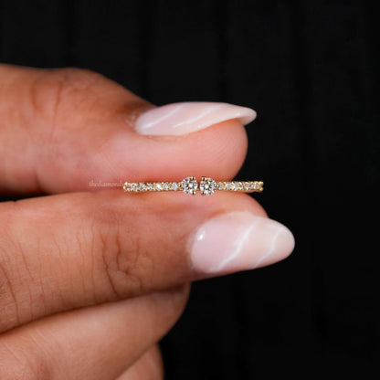 Round Toi et Moi Lab Grown Diamond Ring – 14K Gold Pave Band