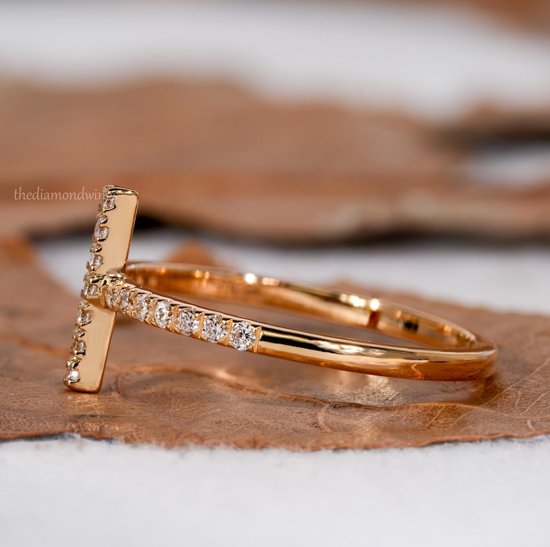 Round Lab Diamond Sideways Cross Ring for Women
