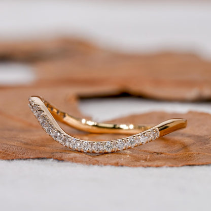 Curved Wavy Lab Diamond Band – Elegant Pavé Stacking Ring