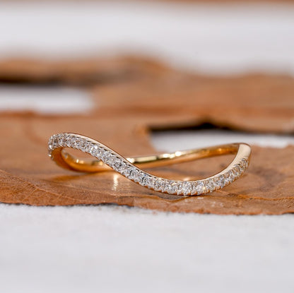 Curved Wavy Lab Diamond Band – Elegant Pavé Stacking Ring