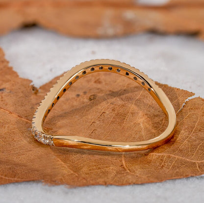 Curved Wavy Lab Diamond Band – Elegant Pavé Stacking Ring