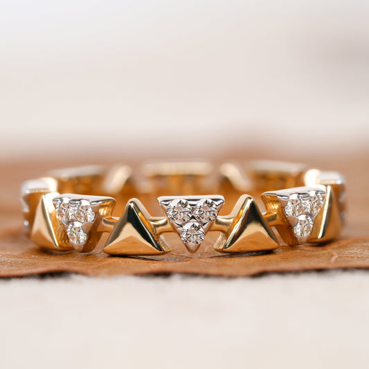 14K Gold Lab Diamond Triangle Pave Wedding Band