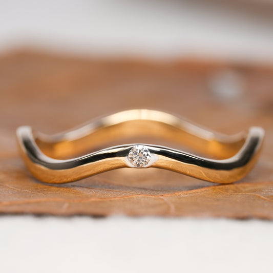 Lab Grown Diamond Arch Bezel Solitaire Ring – Minimalist Wave Band