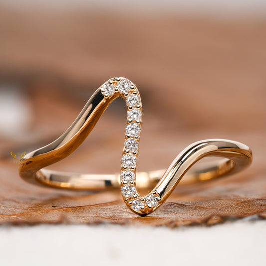 Minimalist Lab Diamond Wave Band for Women