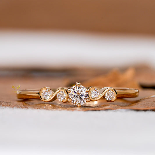 5 Stone Lab Diamond Ring – Minimalist Gold Wedding Band