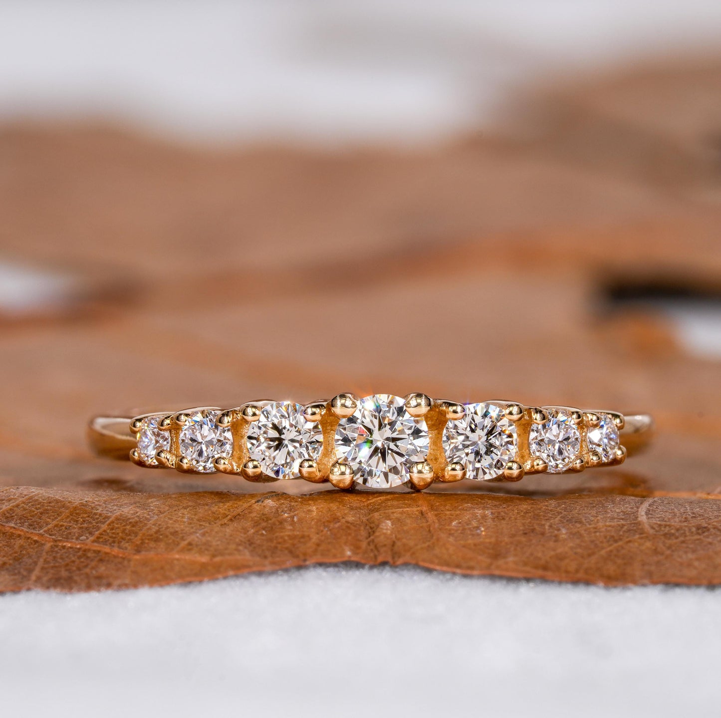 Round Lab Grown Diamond Ring – 7 Stone Minimal 14K Gold Band