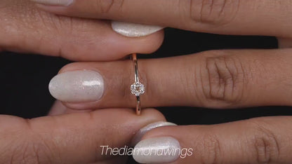 Lab Diamond Tiny Flower Ring, 14K Gold Dainty Minimalist Ring